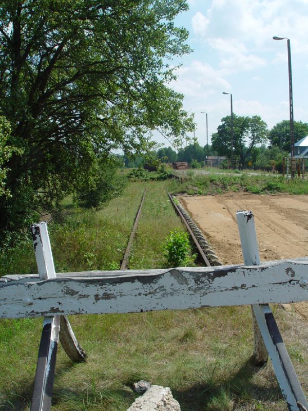 Looking towards the ramp from the end of the line spur